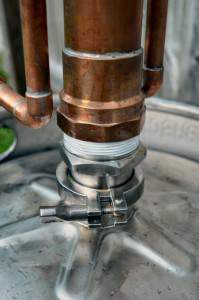 The rust color on the keg and Tri-clamp is because I was cleaning with steel wool and left the debris and it rusted.